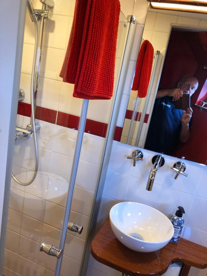 Hotelboot Zwaan Amsterdam Dış mekan fotoğraf