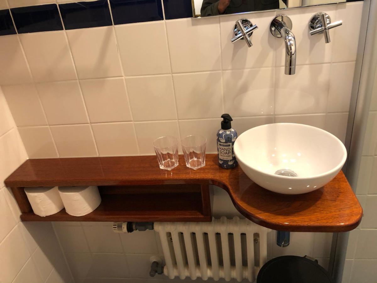 Hotelboot Zwaan Amsterdam Dış mekan fotoğraf