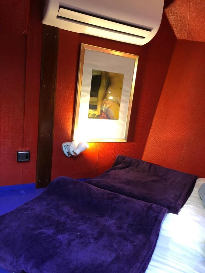 Hotelboot Zwaan Amsterdam Dış mekan fotoğraf