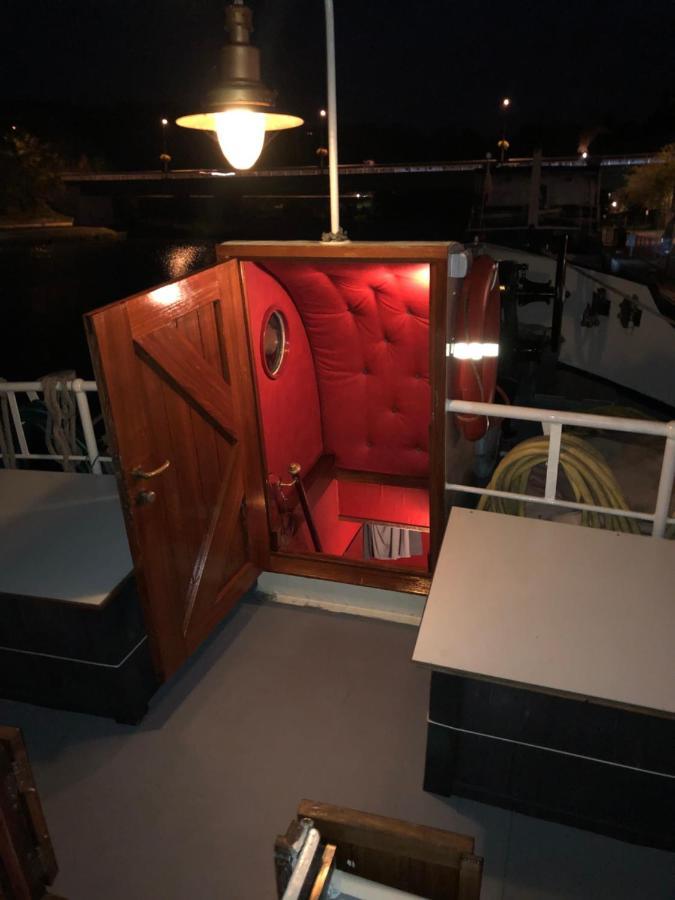 Hotelboot Zwaan Amsterdam Dış mekan fotoğraf